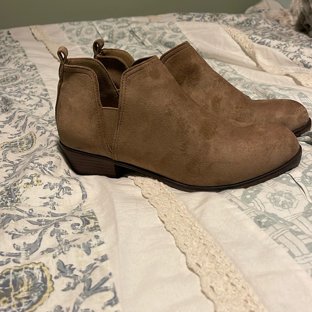 Pierre Dumas ankle booties